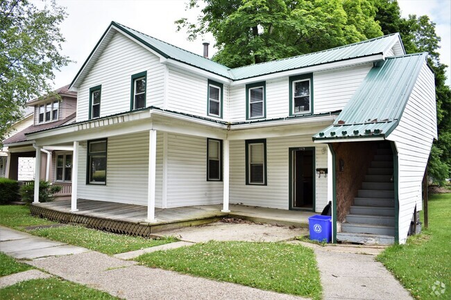Building Photo - 1029 School St Unit 1029-1 ADV Rental