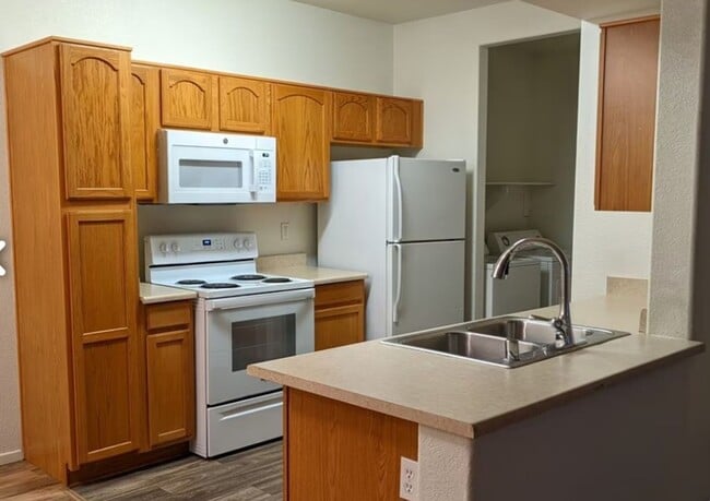 Photo - 41410 Juniper St