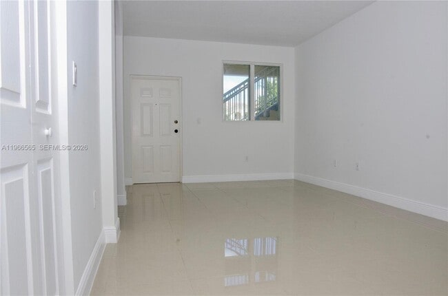 Photo - 2826 SE 16th Pl Unidad 100