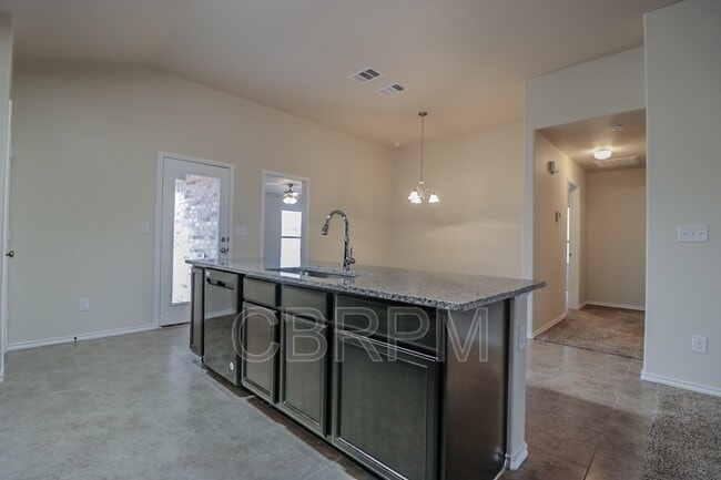 Photo - 7418 104th St