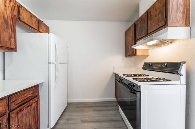 Building Photo - 6982 Hopkins Dr Unit C