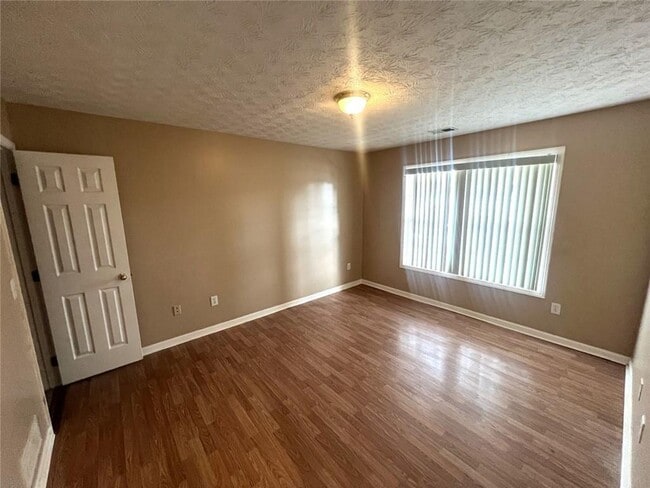 Photo - 2209 Swan Lake Ct