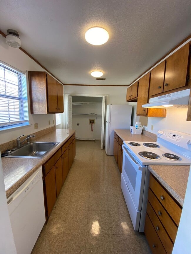 Photo - AVAILABLE END-APRIL 2026! (Pets Considered)