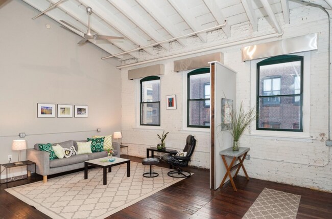 Photo - Luxurious 1-Bedroom Loft in Rebman Buildin... Unidad 6D