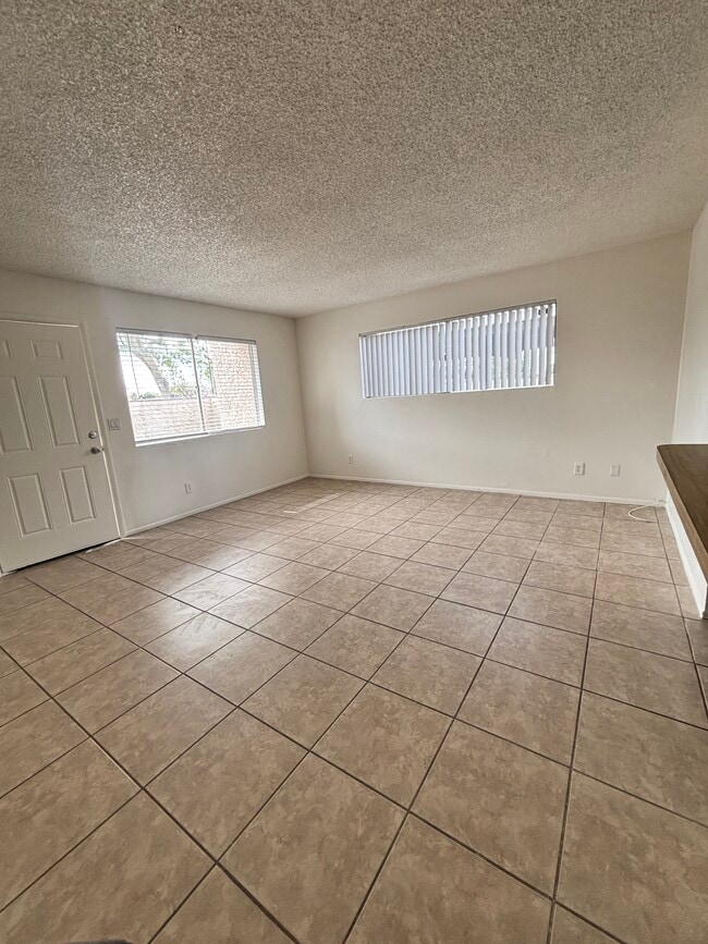 Photo - 700 W University Dr