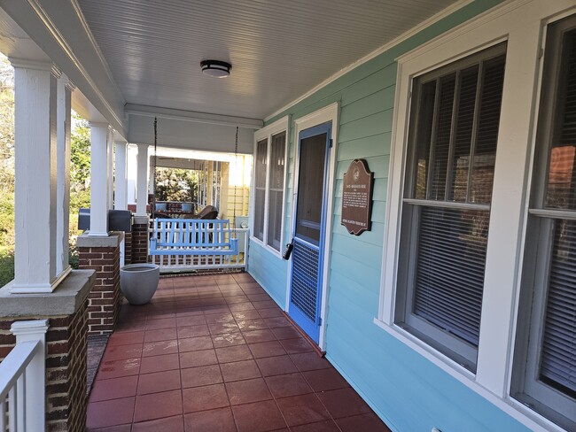 Photo - 209 S 2nd St