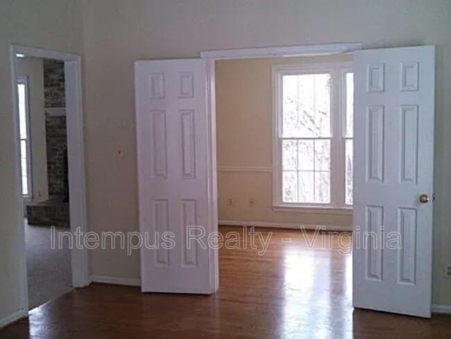 Photo - 7140 Chesterfield Dr
