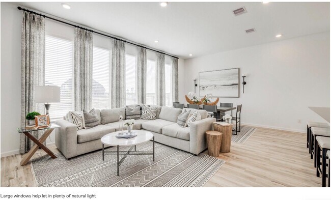 Photo - 2202 Via Isa Ln