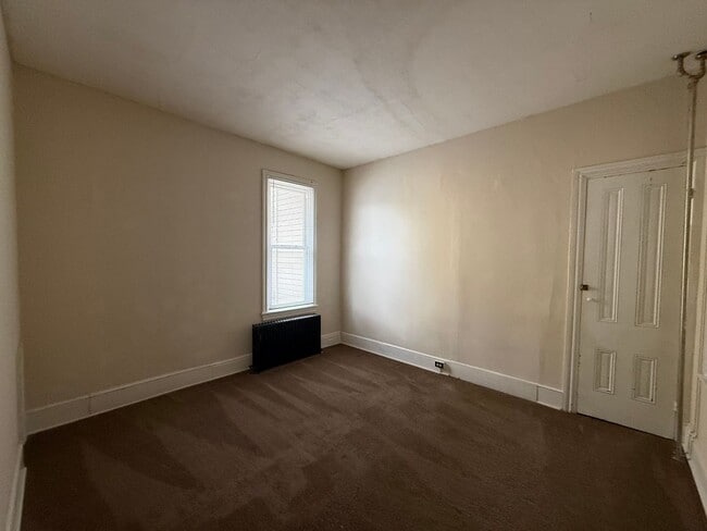 Photo - 32-34 E North St Unidad Rear