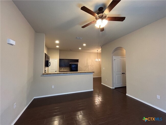 Photo - 697 Creekside Cir