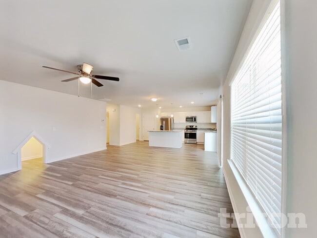 Photo - 33 Chalet Ct