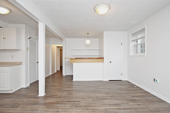 Photo - Fry's Spring Basement Apartment Unit Sunset Rd 2423 #B