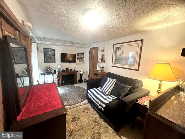 Building Photo - 809 N Abingdon St