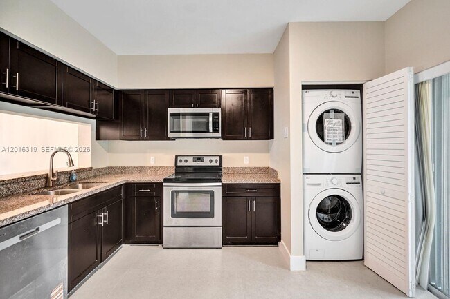 Photo - 43 Simonton Cir