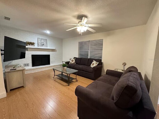 Photo - 5229 NE 56th St