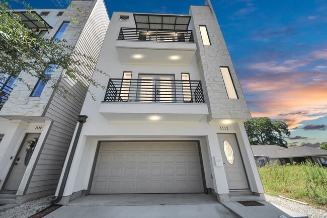 Photo - 1112 Amundsen St