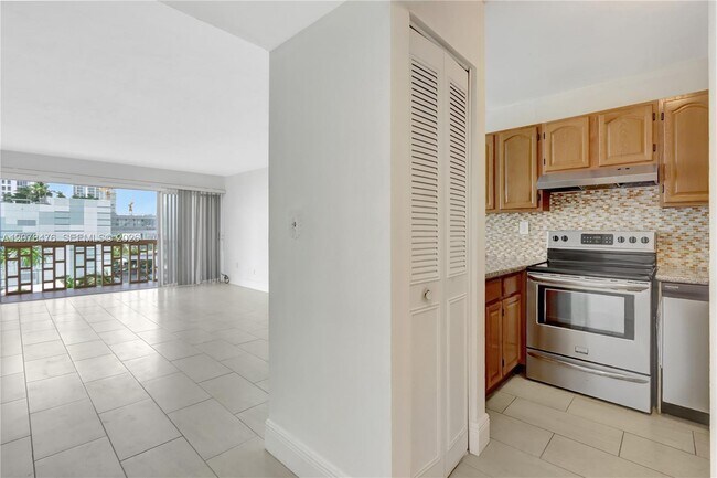 Photo - 600 NE 25th St Unit PHD/73