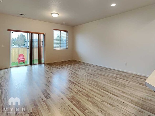 11016 NE 115th Ct