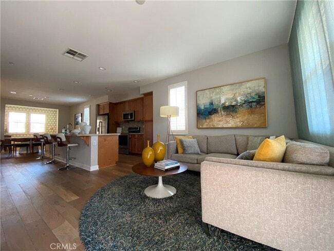 Photo - 551 W Foothill Blvd