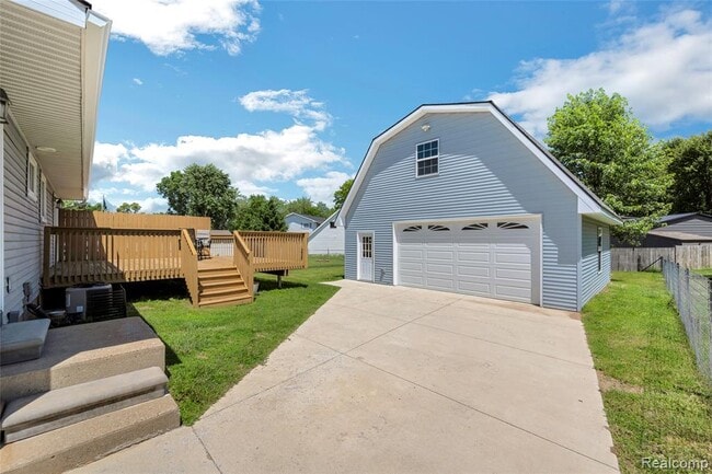 Photo - 9551 Kress Rd