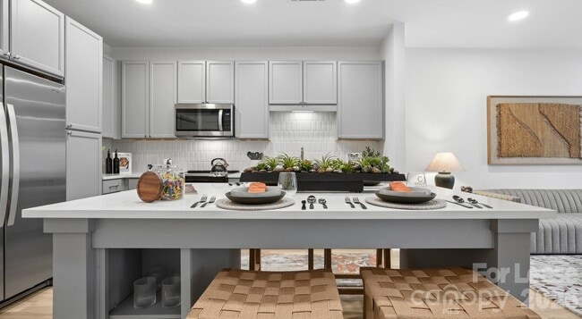 Building Photo - 15120 Vlg Xing Rd Unit A1