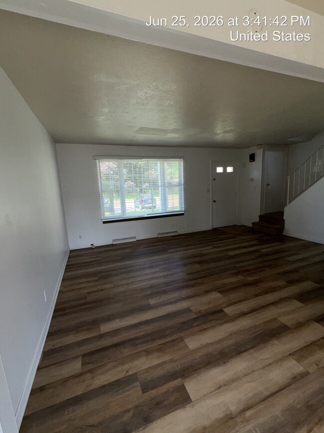 Building Photo - 4193 New Rd Unit Wedgewood condos