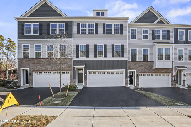 Photo - 43 Wembley Wy Townhome