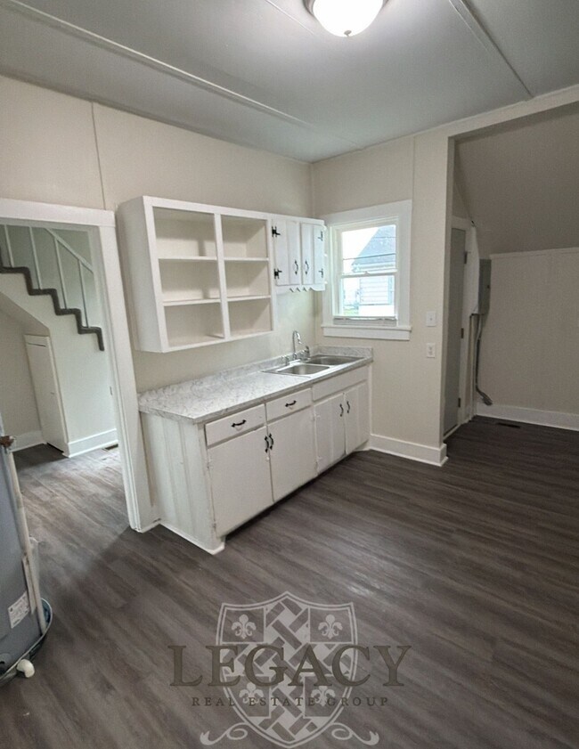 Photo - 1108 Elliston St