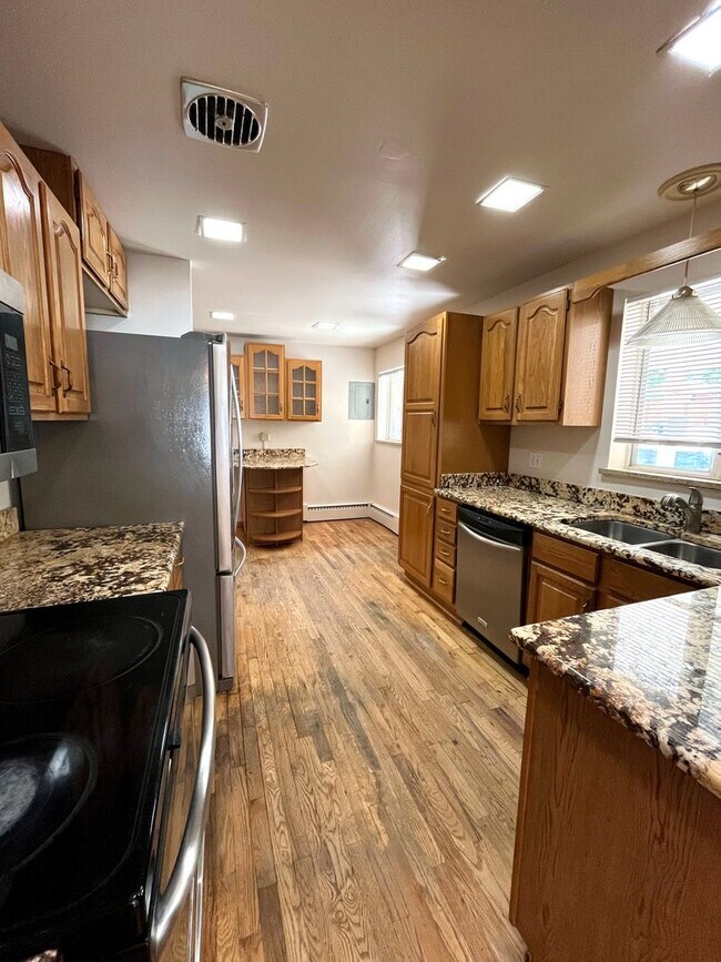 Photo - HUGE 4bd 4bth with Finished Basement and 2 Kitchens!!