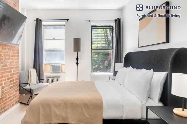 Building Photo - 501 1/2 E 83rd St Rental