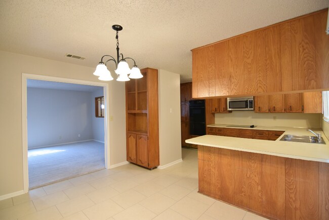 Photo - 2554 Chaparral Rd