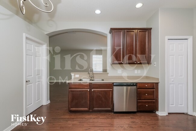 Photo - 7847 Foxgrove Dr