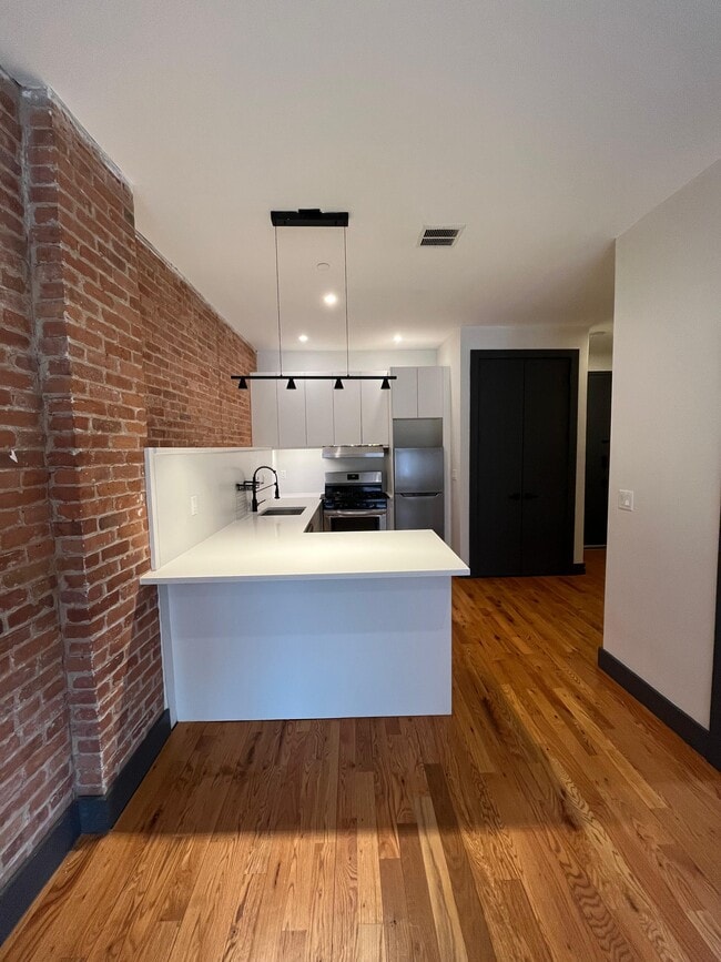 Photo - 568 Communipaw Ave Unidad 201