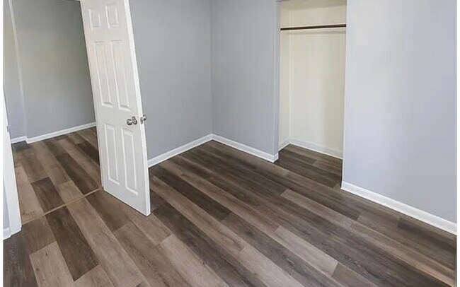 Building Photo - 70 McKinley Ave Unit b15