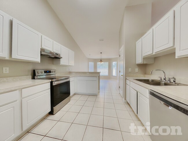 Photo - 1193 Sanger Ave