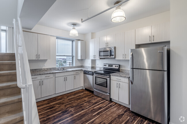 3BR, 3BA - 2,124SF - Kitchen - The Beacon Jersey City Apartments