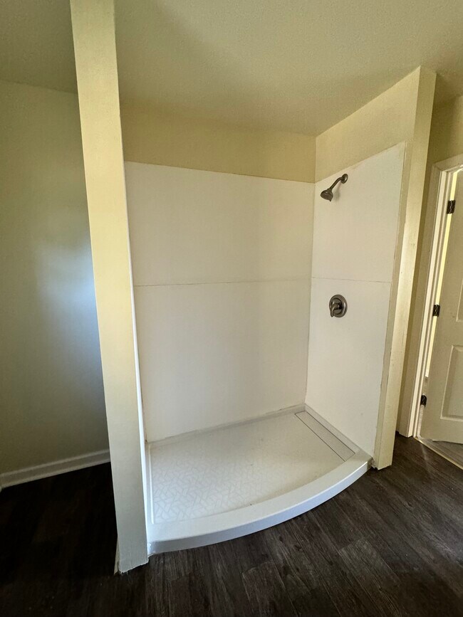 Photo - 2024 Halifax St