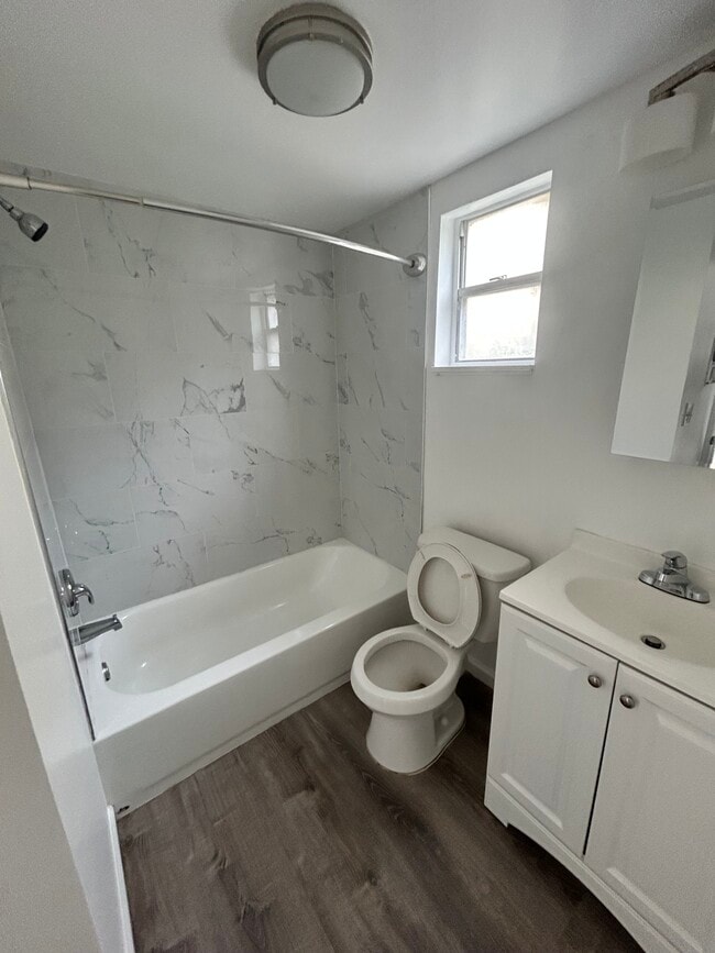 Photo - 150 Peachtree St