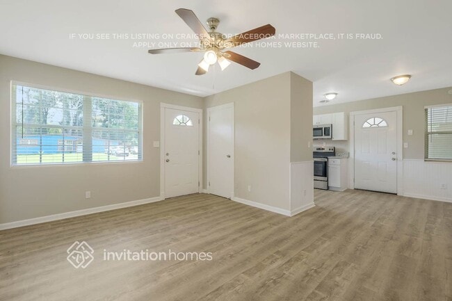 Photo - 7917 Chateau Dr S