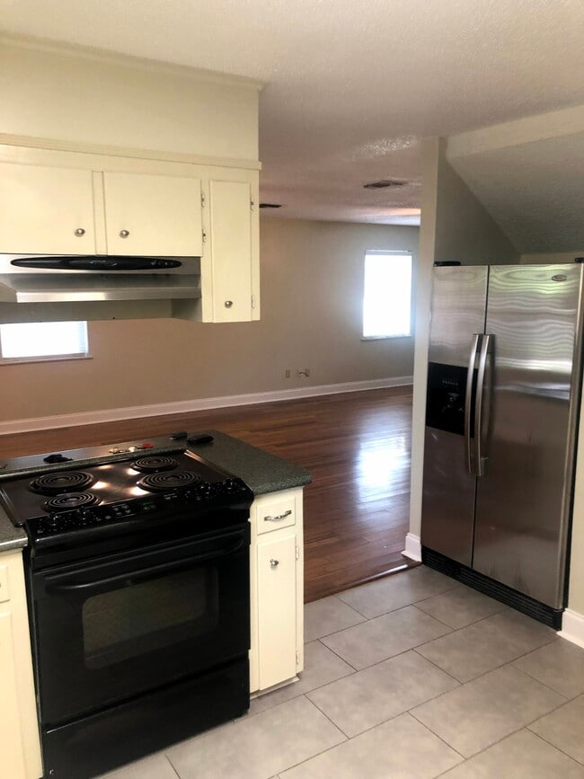 Photo - 207 Timothy Dr