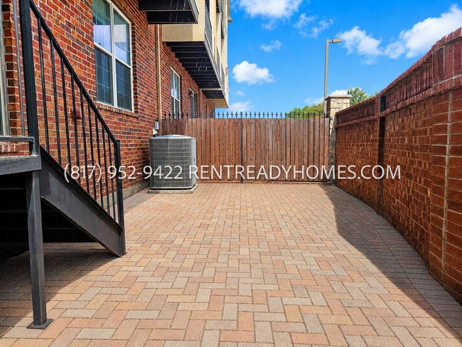 Photo - 509 Rockingham Dr
