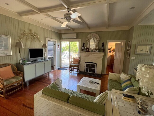 Photo - 731 Ocean Breeze Walk
