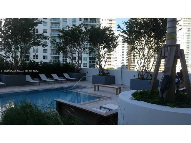 Photo - 1300 Brickell Bay Dr