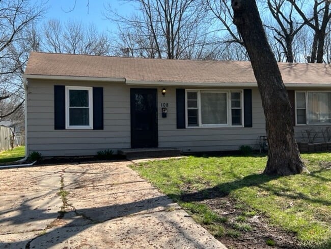 Updated Olathe Duplex - Updated Olathe Duplex House