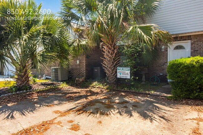 Building Photo - 413 Waterway Ln