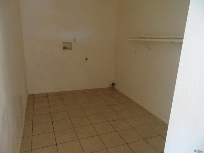 1422 S 9th Ave