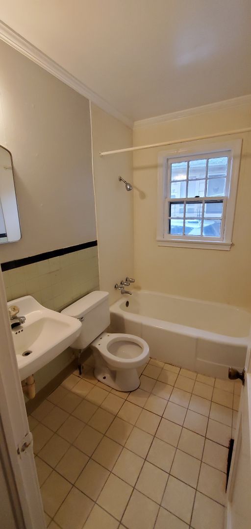 Photo - 1122 W Academy St