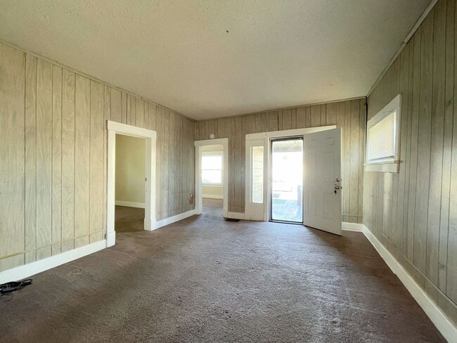 Photo - Large 3 Bedroom