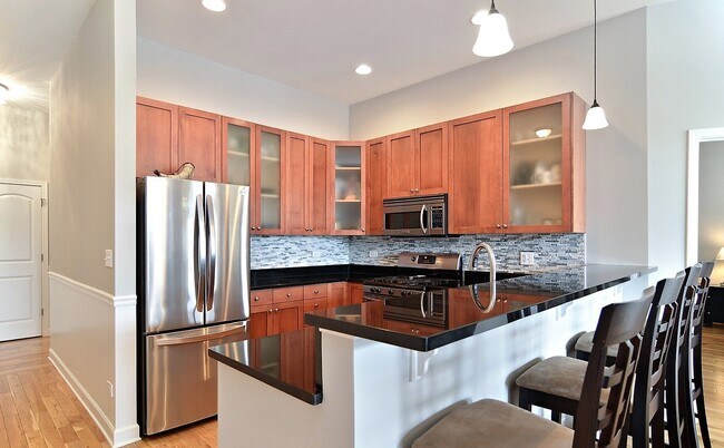 Photo - 5067 N Lincoln Ave Unidad 5067