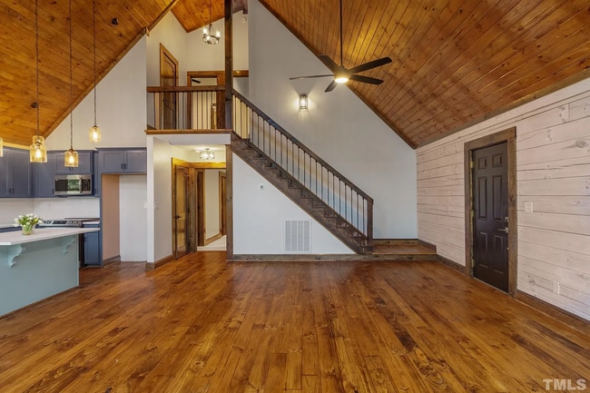 Photo - Beautiful New Log Cabin for Rent at Gated ...